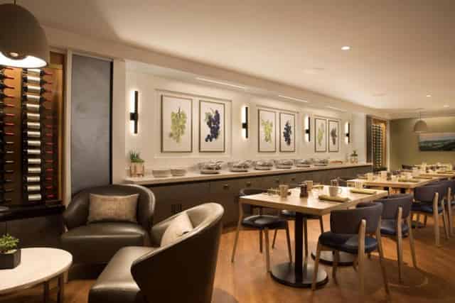 Casual Eatery/Bar