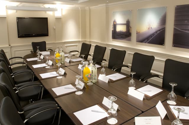 London Bridge Hotel