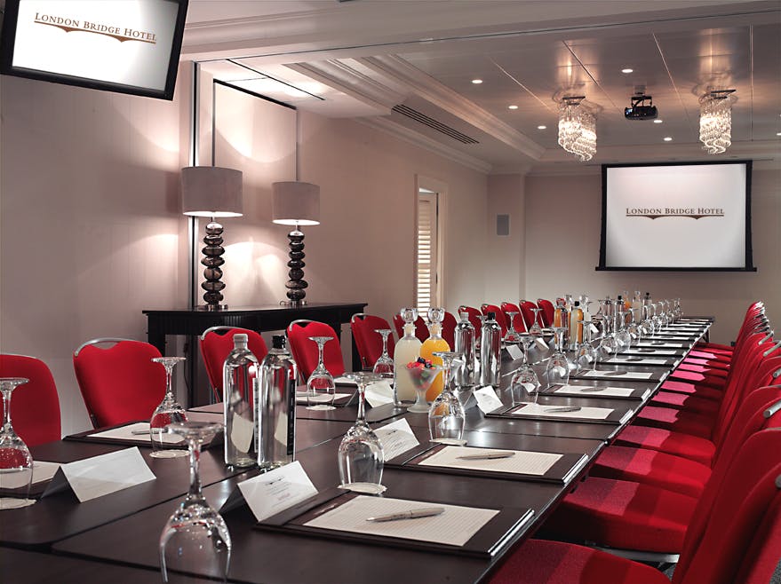 Shakespeare Suite I meeting room with elegant setup for corporate events in London.