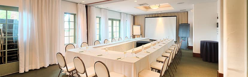 Meeting room in Los Gatos Executive Center, U-shape setup for workshops and meetings.