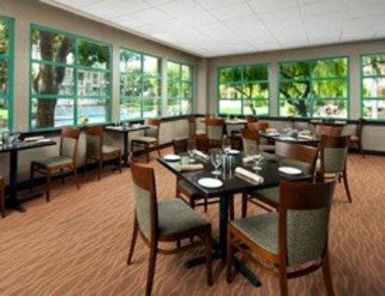 The Bistro at Sheraton San Jose: inviting dining area for meetings and events.