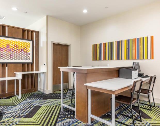 Holiday Inn Express & Suites San Jose – Silicon Valley