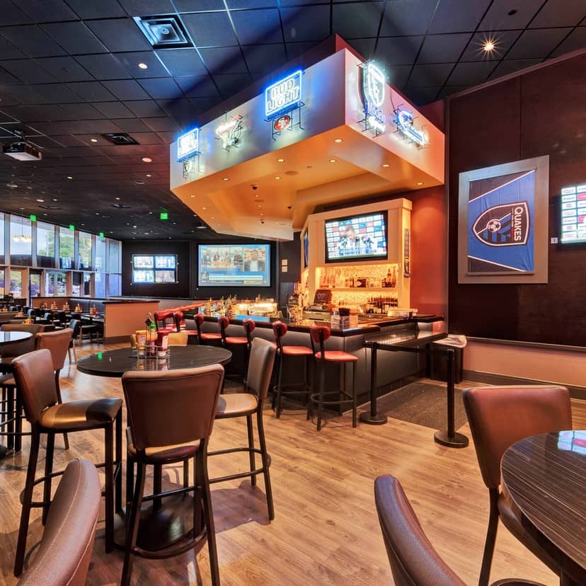 Vibrant Epic Bar at Casino M8trix, perfect for casual meetings and social events.
