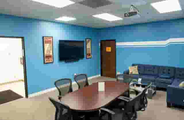 2 Lounge/Green Rooms
