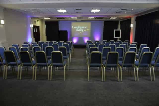 Mercure Cardiff North Hotel