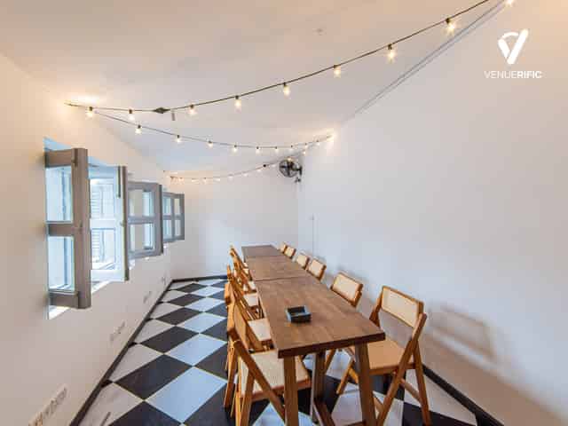 21&ABOVE