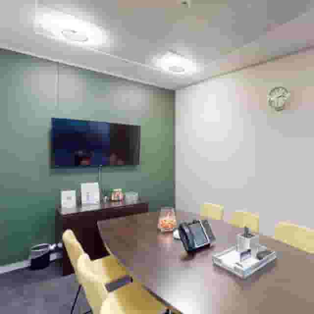 Business center for rent on Station Road +1 more
