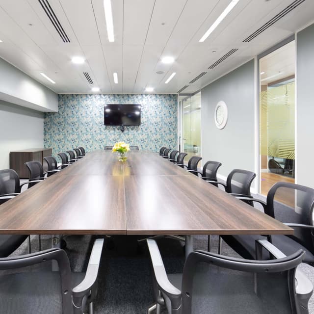 Business center for rent on Station Road +1 more
