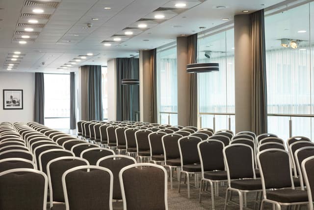 DoubleTree by Hilton Manchester - Piccadilly