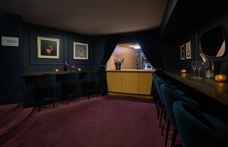 Elegant bar area in London Coliseum, perfect for cocktail parties and receptions.