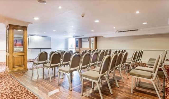 Best Western Pinewood Manchester Airport - Wilmslow Hotel