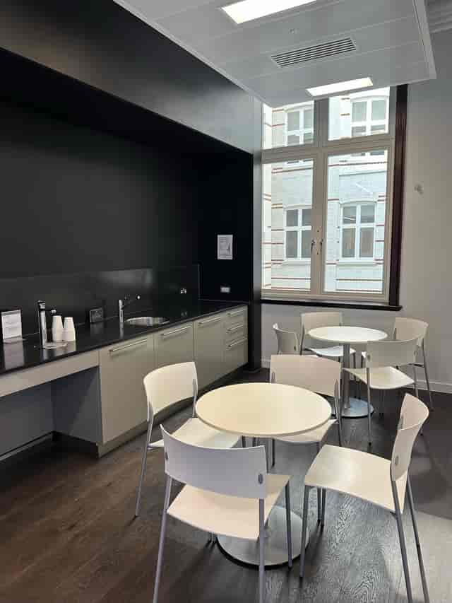 Modern break area at Scenario Assessment Centre, ideal for meetings and networking events.