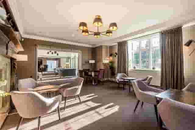 Lloyd Suite