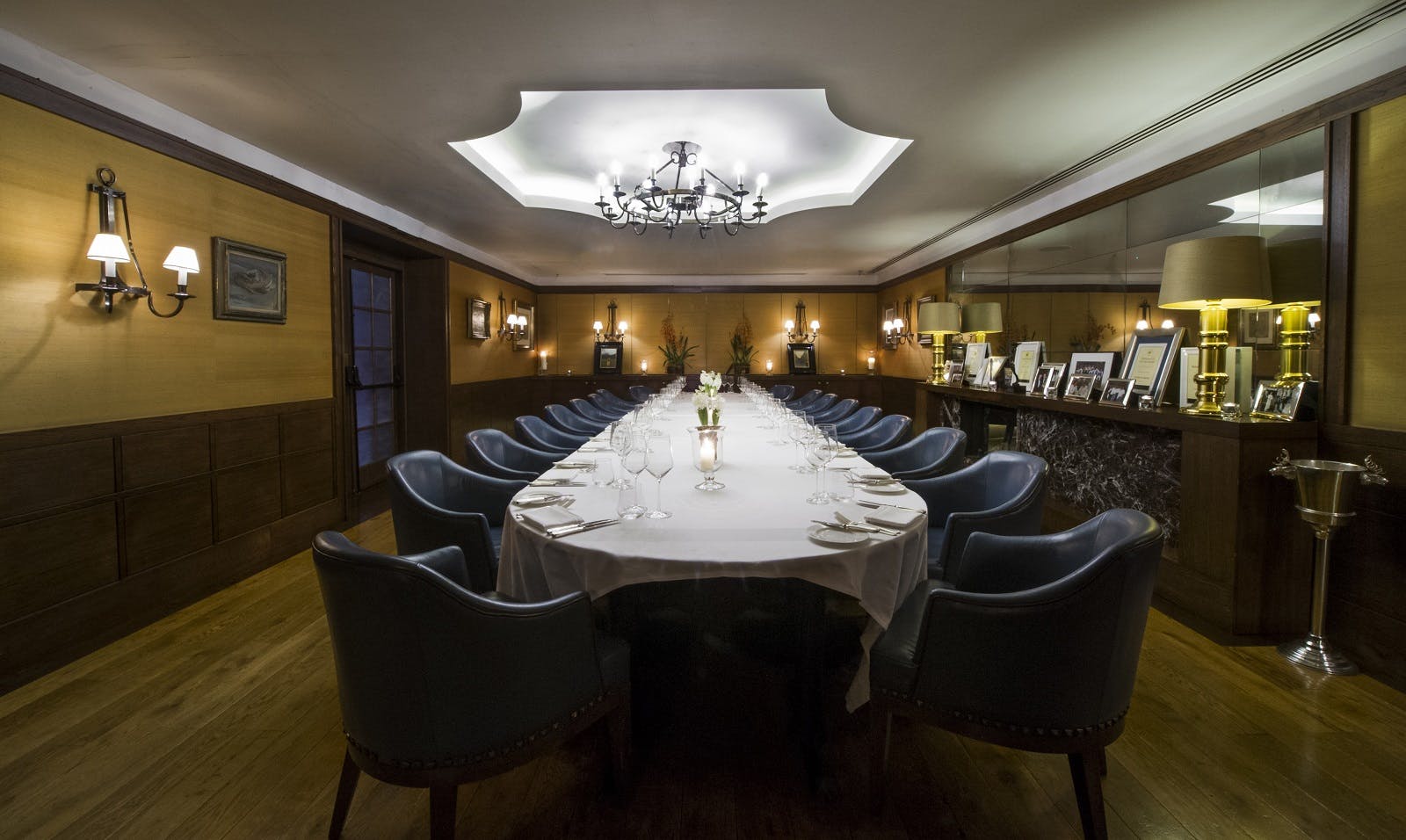 Corrigan's Mayfair - The Lindsay Room image 1