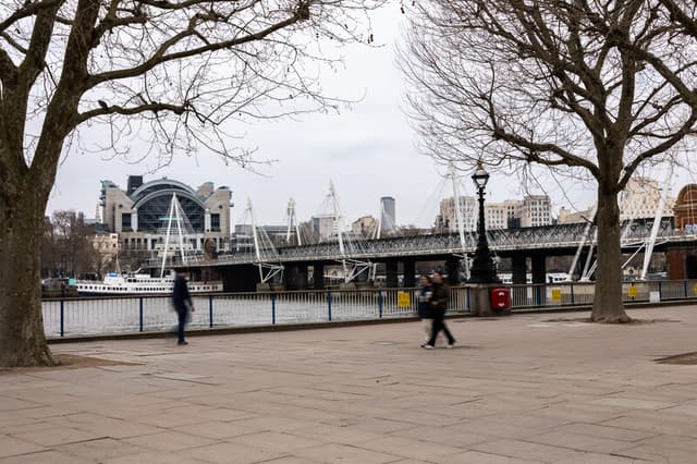Queen's Walk