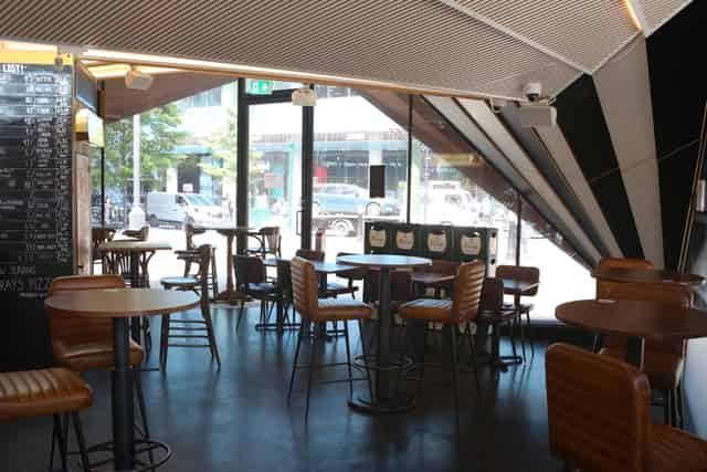 Aldgate Tap