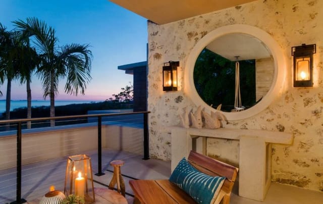 Hydrotherapy pool at Susurros del Corazón, ideal for intimate gatherings and events.