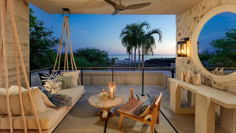 Serene outdoor lounge at Resort Beach, perfect for intimate gatherings and networking events.