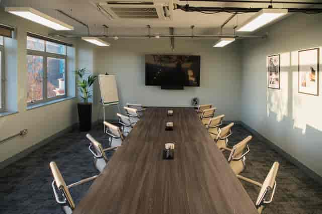 Bridge Suite boardroom at Wizu Workspace, ideal for professional meetings and corporate events.