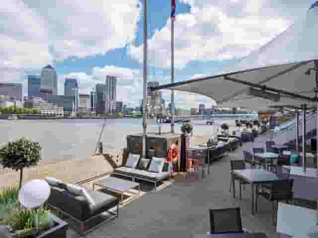 DoubleTree by Hilton London - Docklands Riverside