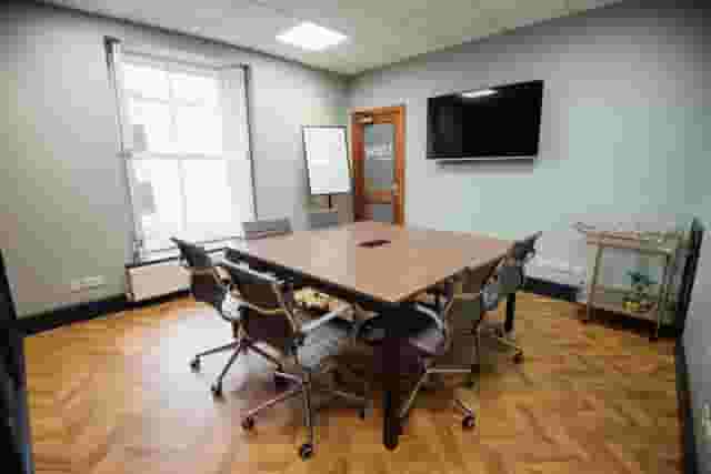 Oval Suite