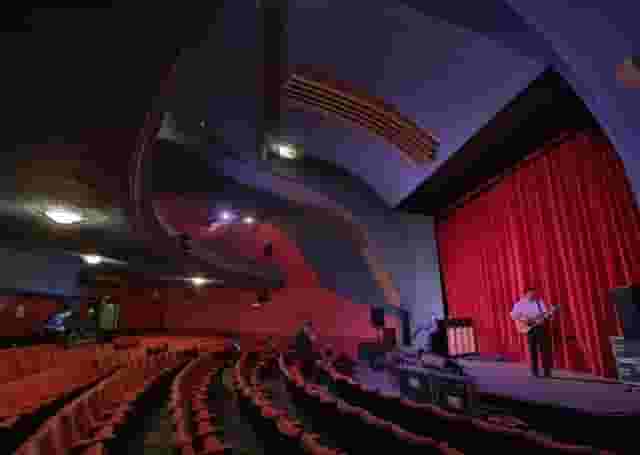Screen Room