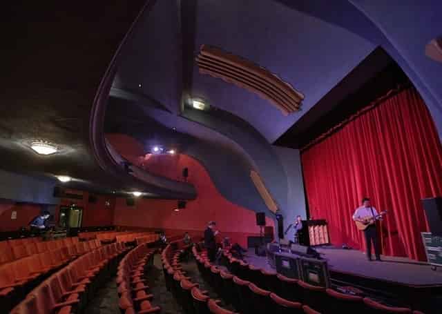 Screen Room