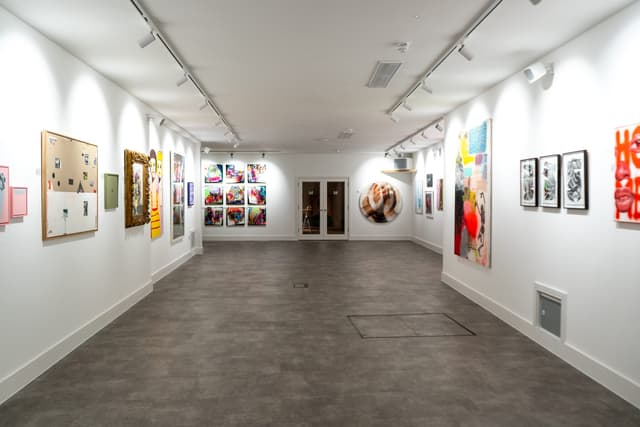 Helm Gallery