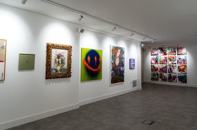 Helm Gallery