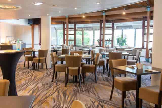 Modern meeting space at Copthorne Hotel, ideal for networking and events.