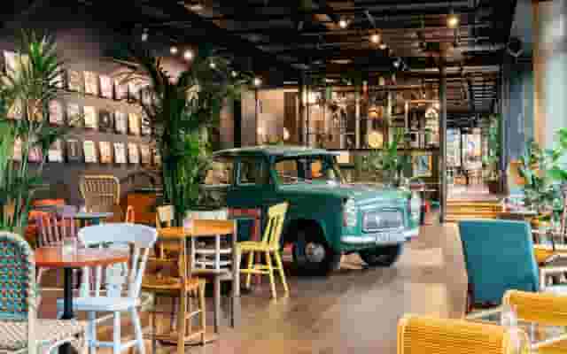Ruby Zoe Hotel & Bar