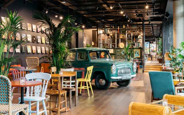 Ruby Zoe Hotel & Bar