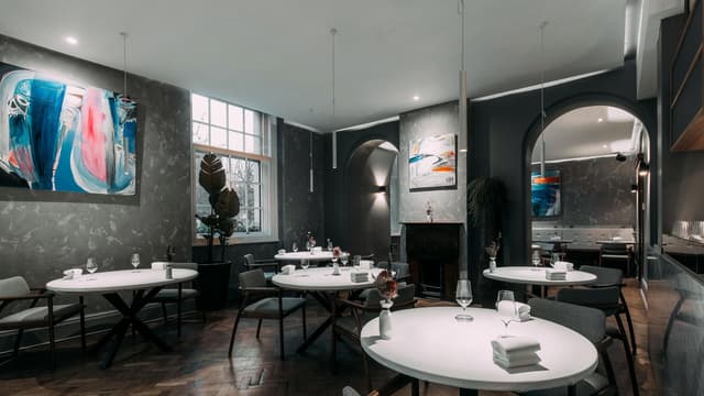 Eli's Restaurant
