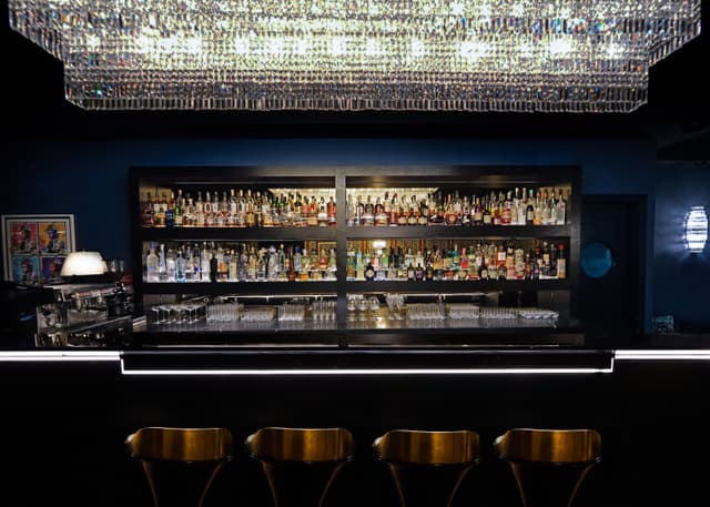 Hux Hotel