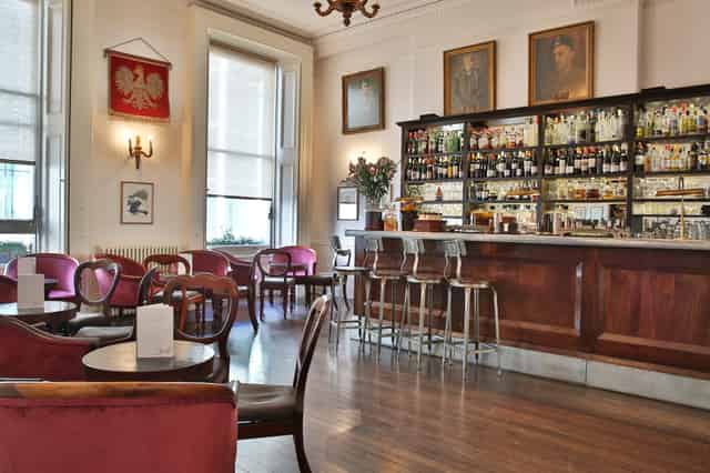 Bar
