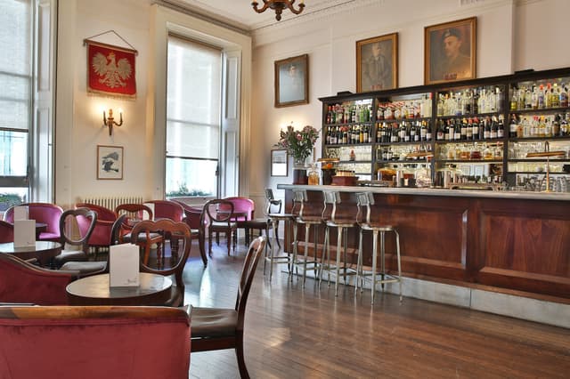 Bar