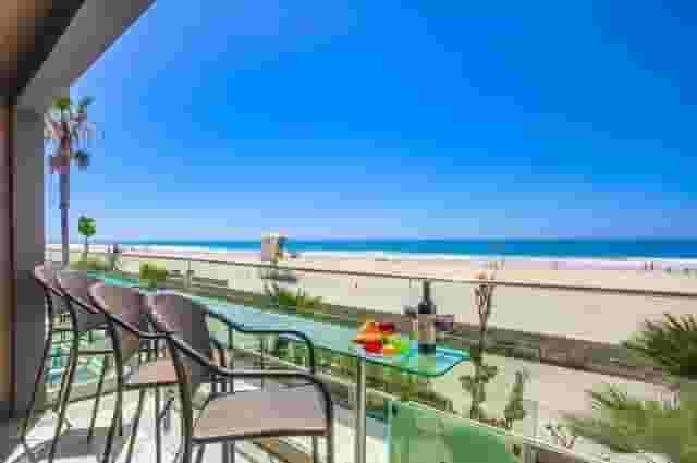 Bayside garden patio area