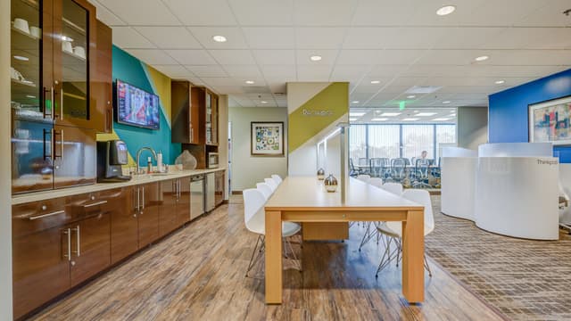 Suite 500