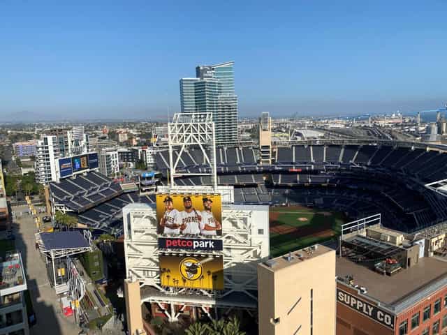 fans can watch live baseball games ...