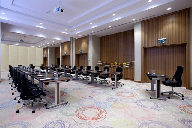 Modern meeting room in Crowne Plaza Riyadh Minhal, ideal for workshops and conferences.