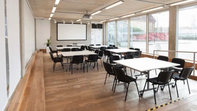 Meeting room 6 