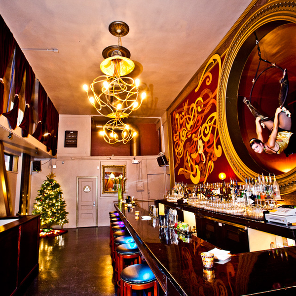 Stylish cocktail bar in MONARCH SF with unique lighting, perfect for events and receptions.