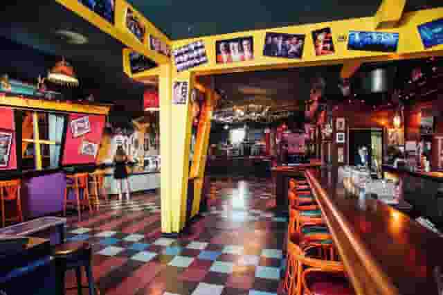 Bar