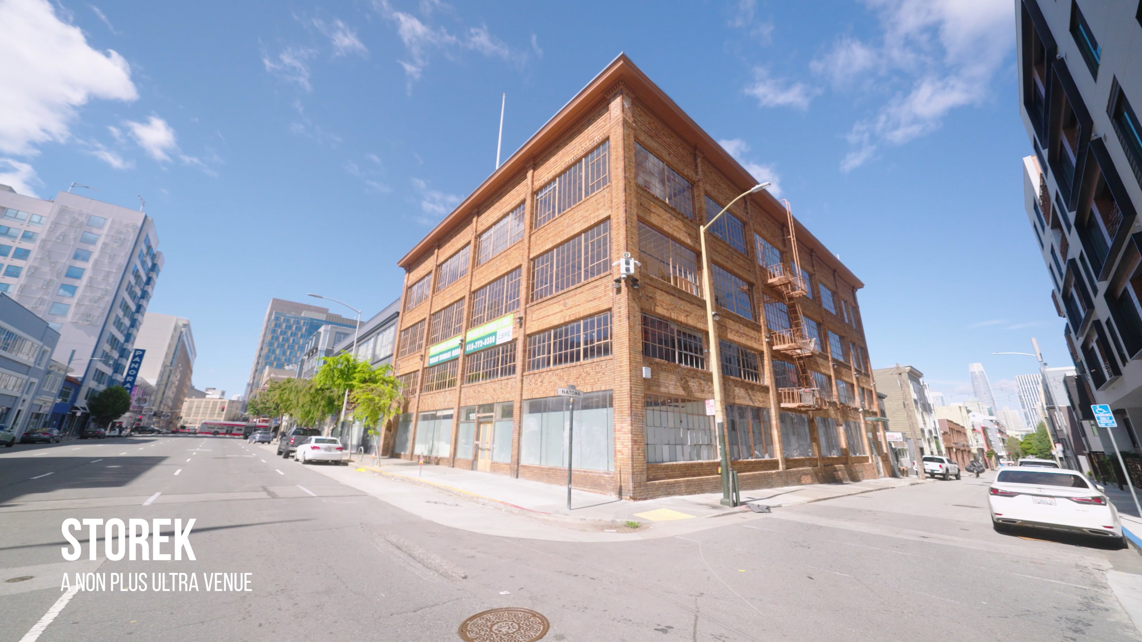 Versatile NPU venue with large windows for meetings and social gatherings in Storek.
