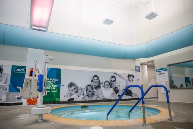 Gallanter Family Aquatics Center spa area for wellness events in San Francisco.