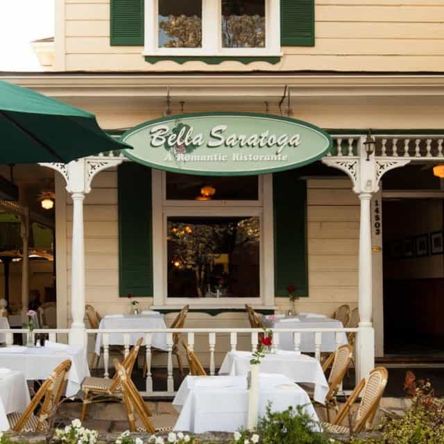 Outdoor dining at Bella Saratoga, featuring charming decor for intimate events.