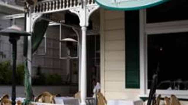 Outdoor dining area in Bella Saratoga, perfect for gatherings and events.