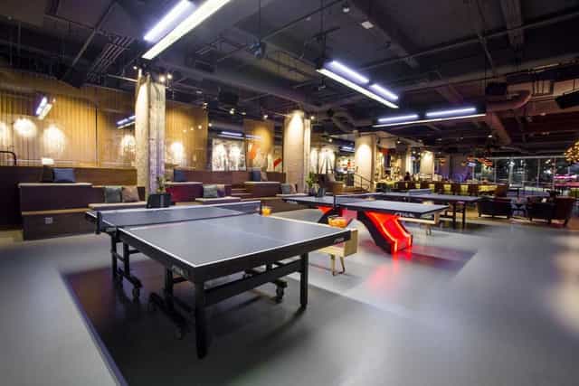 Outdoor ping pong patio at SPIN San Francisco, perfect for networking events and team-building.