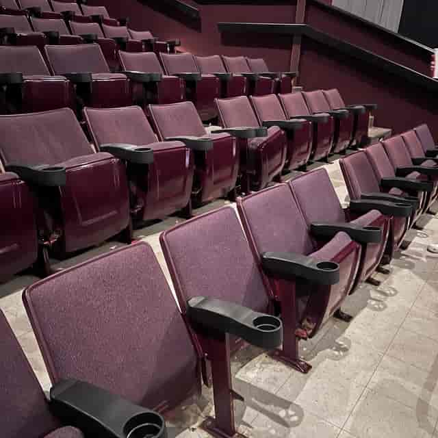 Empty theater seats in Starbright Theater, ideal for engaging presentations and events.
