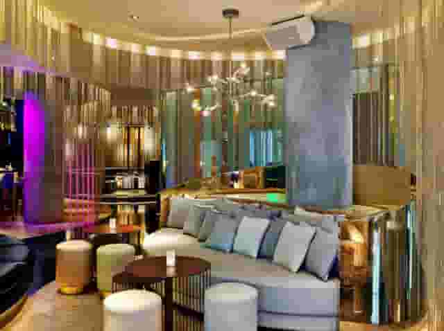W London